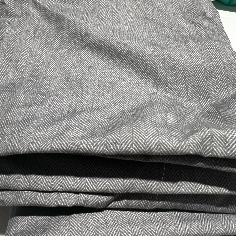 Gray Herringbone Fabric Queen Sized Sheet Set